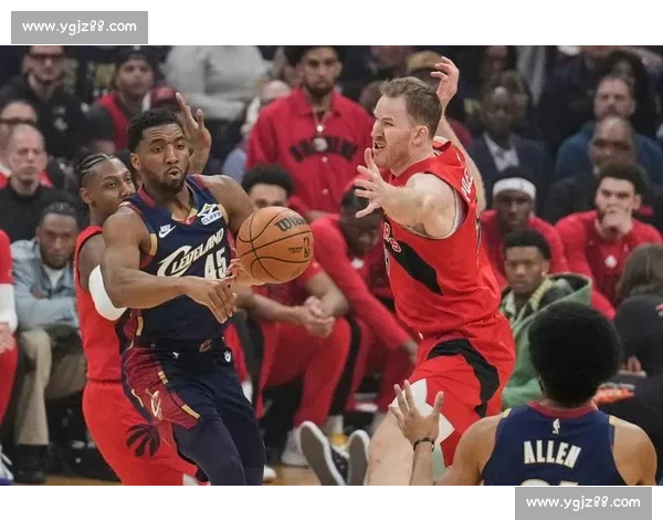 尼克斯主场迎战掘金东西强队碰撞焦点之夜前瞻解析全面看点与胜负走向